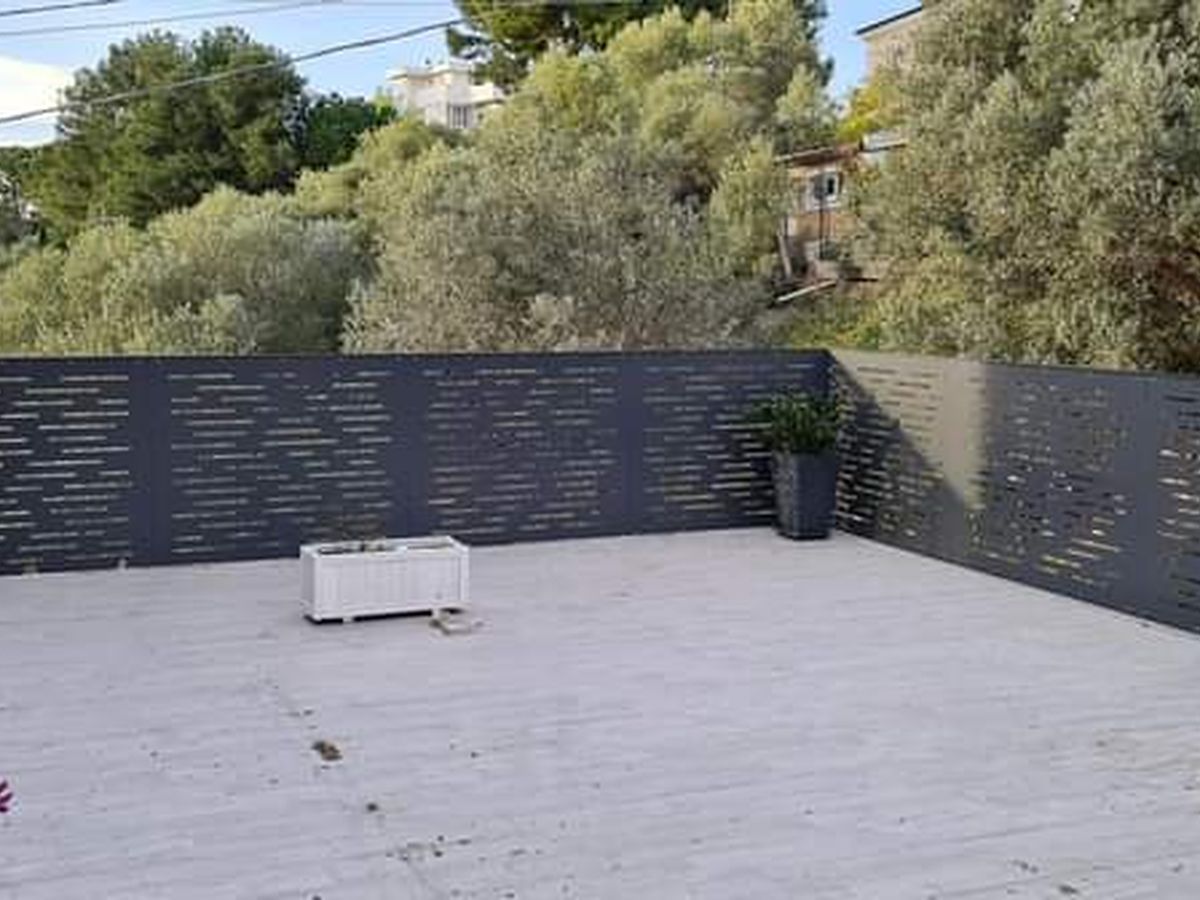 Pergola addossata bianca
